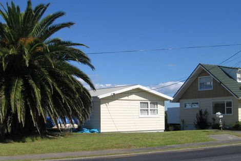 Photo of property in 70a Carlisle Road, Browns Bay, Auckland, 0632