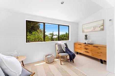 Photo of property in 6 Elliston Crescent, Stanmore Bay, Whangaparaoa, 0932