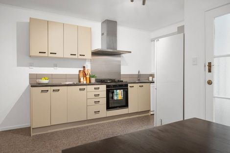 Photo of property in 37 Black Rock Road, Newlands, Wellington, 6037