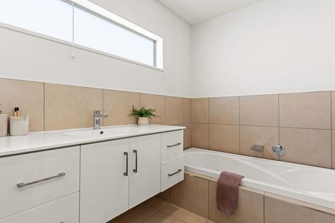Photo of property in 5/670 Ferry Road, Woolston, Christchurch, 8023