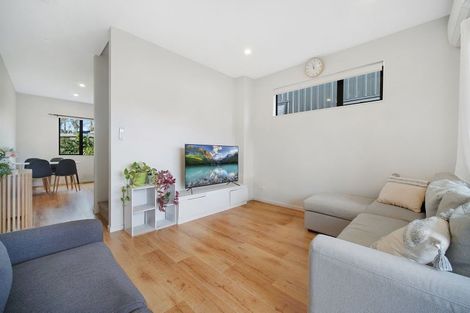 Photo of property in 12/9 Schnapper Rock Road, Greenhithe, Auckland, 0632