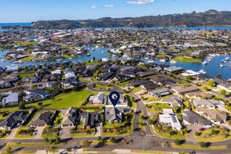 Photo of property in 1 Topping Place, Whitianga, 3510