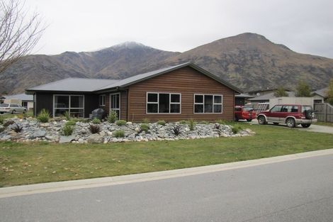 Photo of property in 6 Ada Place, Lake Hayes, Queenstown, 9304