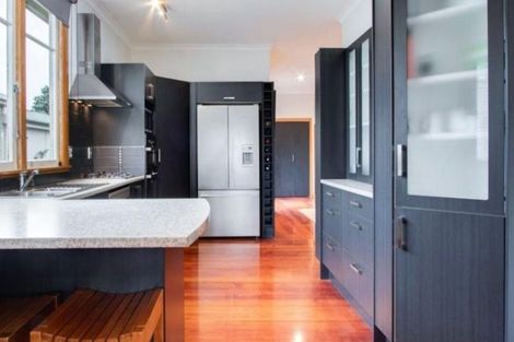 Photo of property in 215 Park Road North, Parkvale, Hastings, 4122