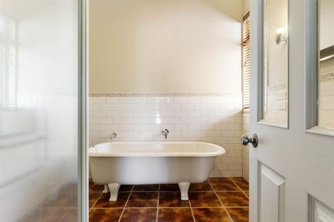 Photo of property in 111 Kaitemako Road, Welcome Bay, Tauranga, 3112