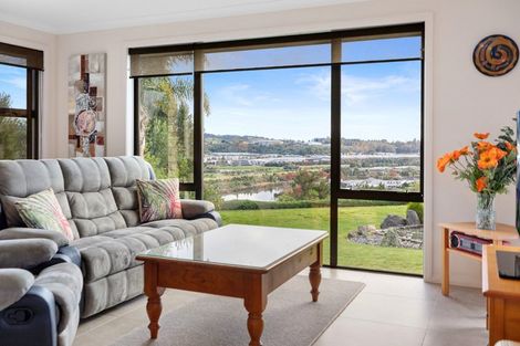 Photo of property in 55 Mortlake Heights, Pyes Pa, Tauranga, 3112