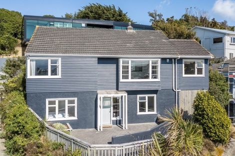 Photo of property in 90 Nicholson Road, Khandallah, Wellington, 6035