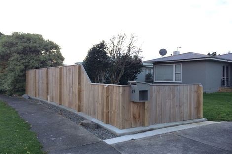 Photo of property in 19 Ilford Place, Awapuni, Palmerston North, 4412