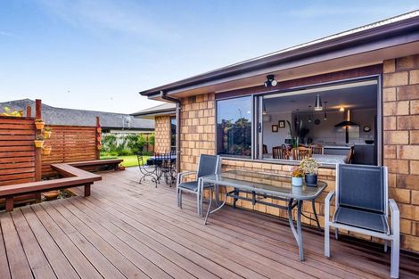 Photo of property in 5 Marlin Terrace, Bell Block, New Plymouth, 4312