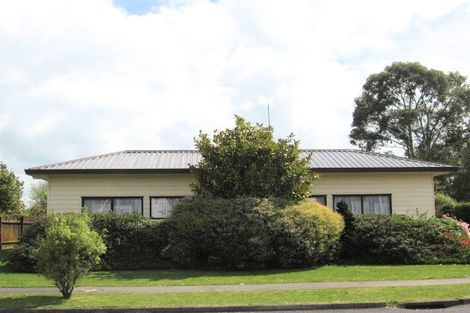Photo of property in 10 Gemini Place, Kawaha Point, Rotorua, 3010