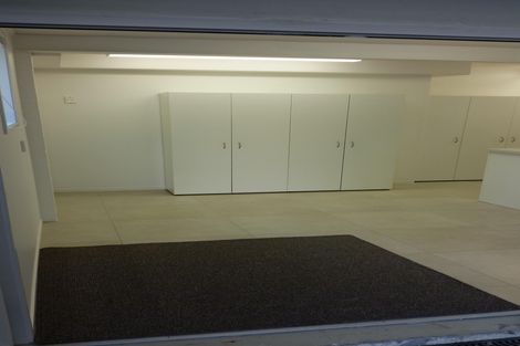 Photo of property in 23 Elsted Place, Goodwood Heights, Auckland, 2105