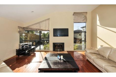 Photo of property in 36 Gold Street, Waitara, 4320