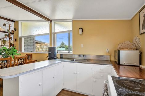 Photo of property in 6b York Street, Eltham, 4322