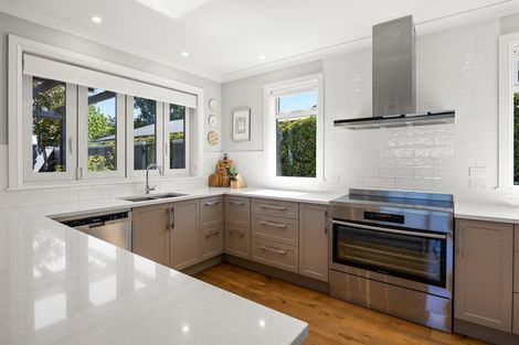 Photo of property in 42 Normans Road, Strowan, Christchurch, 8052