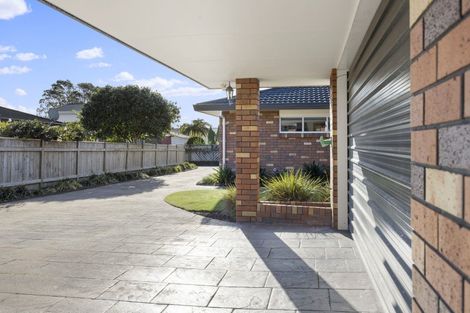 Photo of property in 17d Kinross Drive, Merrilands, New Plymouth, 4312