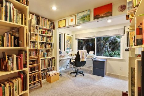 Photo of property in 867 West Coast Road, Oratia, Auckland, 0604