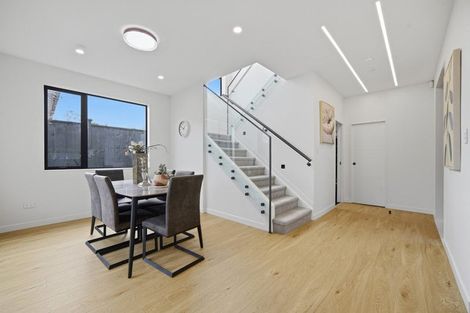 Photo of property in 28b Kereru Street, Henderson, Auckland, 0612