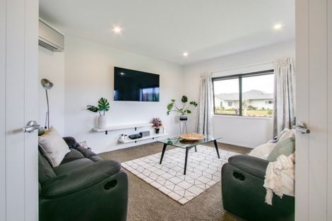 Photo of property in 71 Mcelwee Street, Jervoistown, Napier, 4112