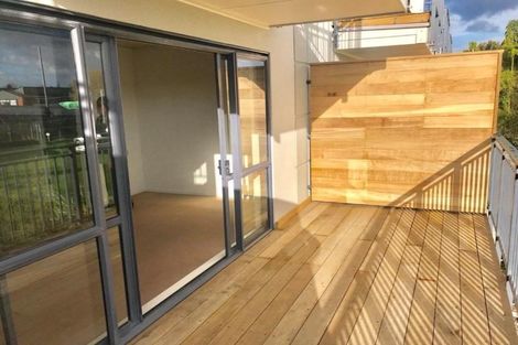 Photo of property in Krisley Court, 12/6 Ambrico Place, New Lynn, Auckland, 0600