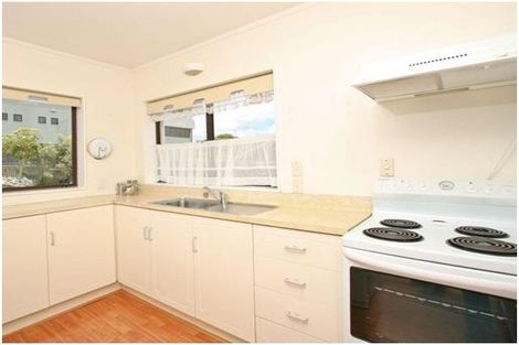Photo of property in 4/50 Wellington Street, Howick, Auckland, 2014