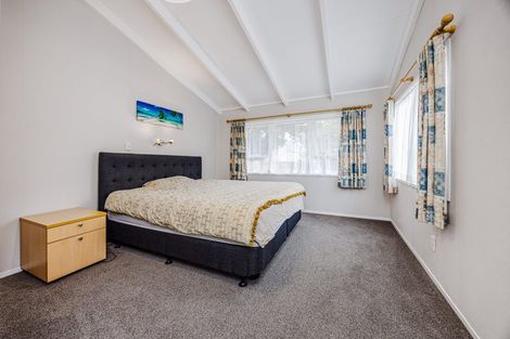 Photo of property in 2/40 Laurie Avenue, Papakura, 2110