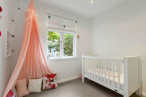 Photo of property in 6 Kowhai Street, Eastbourne, Lower Hutt, 5013