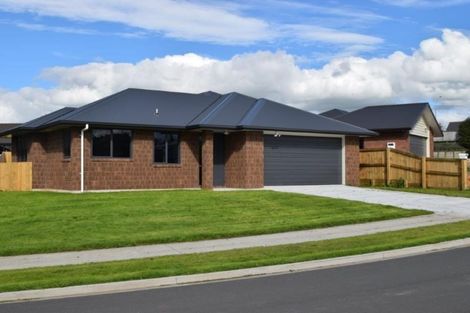 Photo of property in 4 Max Landing, Grandview Heights, Hamilton, 3200