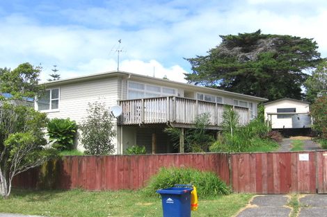 Photo of property in 3 Gilpin Place, Beach Haven, Auckland, 0626