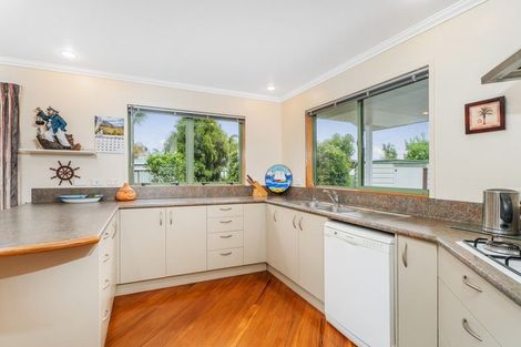 Photo of property in 7 Martin Place, Cooks Beach, Whitianga, 3591
