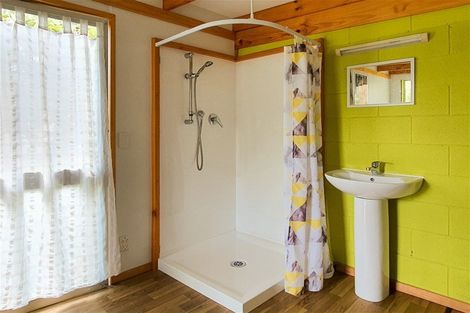 Photo of property in 33 Settlement Road, Kawakawa, 0210