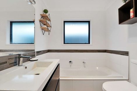 Photo of property in 10b Basley Road, Owhata, Rotorua, 3010