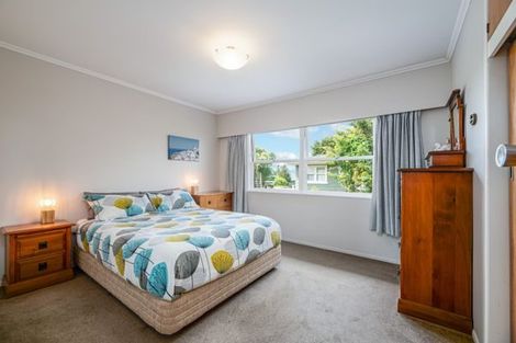 Photo of property in 40 Divich Avenue, Te Atatu South, Auckland, 0610