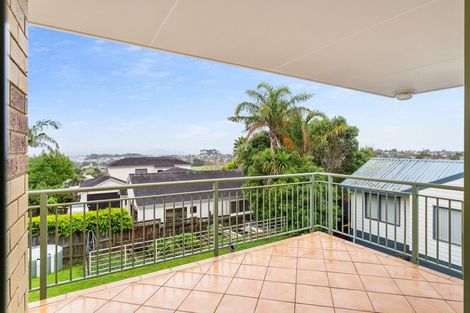 Photo of property in 10 Sunset Road, Unsworth Heights, Auckland, 0632