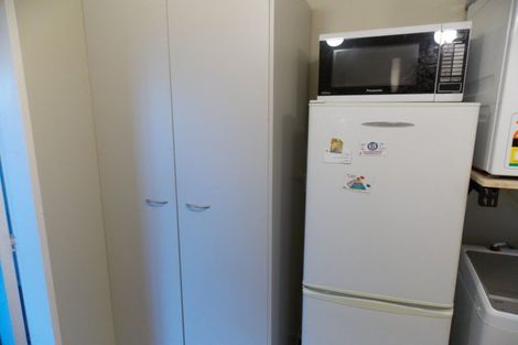 Photo of property in 21a Cotswold Crescent, Newlands, Wellington, 6037