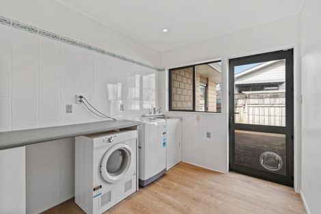 Photo of property in 44 Bermuda Place, One Tree Point, 0118