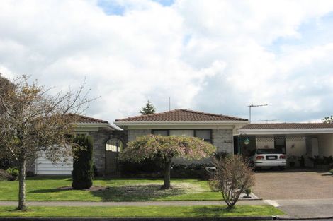 Photo of property in 8a Gemini Place, Kawaha Point, Rotorua, 3010