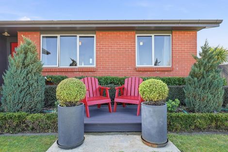 Photo of property in 23 Gibbons Crescent, Castlecliff, Whanganui, 4501