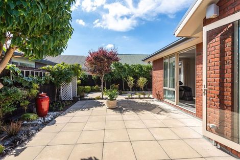 Photo of property in 6a Lake Terrace Road, Burwood, Christchurch, 8061