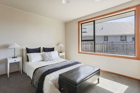 Photo of property in 67 Englefield Road, Northwood, Christchurch, 8051