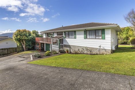 Photo of property in 9 Brasenose Place, Tawa, Wellington, 5028