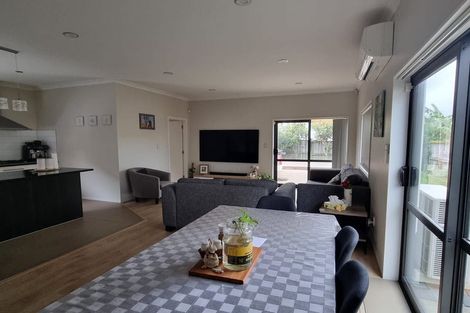 Photo of property in 121 Flat Bush School Road, Flat Bush, Auckland, 2019
