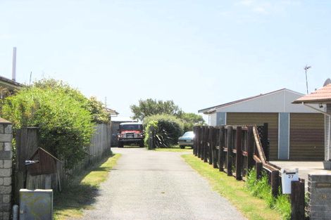 Photo of property in 25 Saint Heliers Crescent, Aranui, Christchurch, 8061