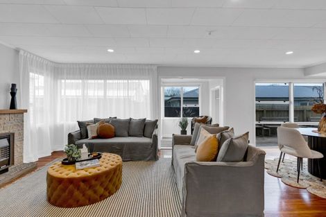 Photo of property in 93 Govett Avenue, Frankleigh Park, New Plymouth, 4310