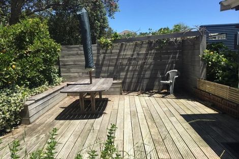 Photo of property in 27 Hastings Parade, Devonport, Auckland, 0624