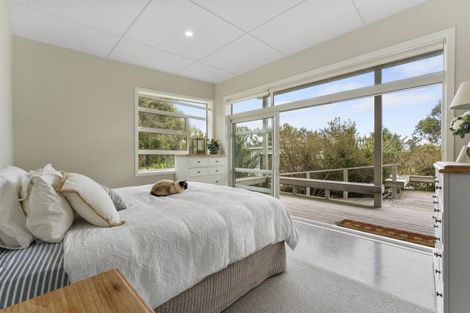 Photo of property in 3 Takapu Road, Manakau, Levin, 5573