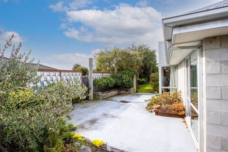 Photo of property in 14 James Drive, Woodend, 7610