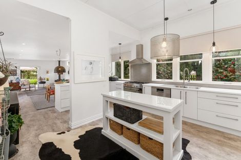 Photo of property in 2 Gleeson Road, Manakau, Levin, 5573