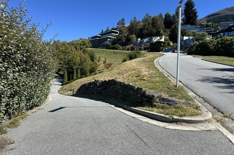 Photo of property in 2 Hanley Lane, Fernhill, Queenstown, 9300