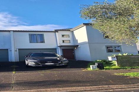 Photo of property in 39 Verdale Circle, Glen Eden, Auckland, 0602
