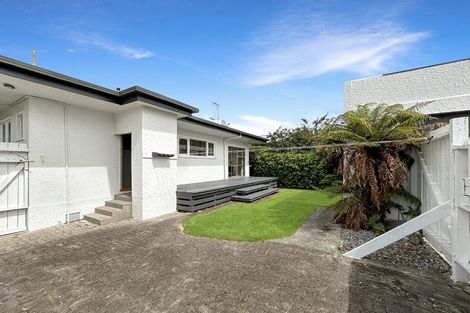 Photo of property in 303 College Street, West End, Palmerston North, 4410